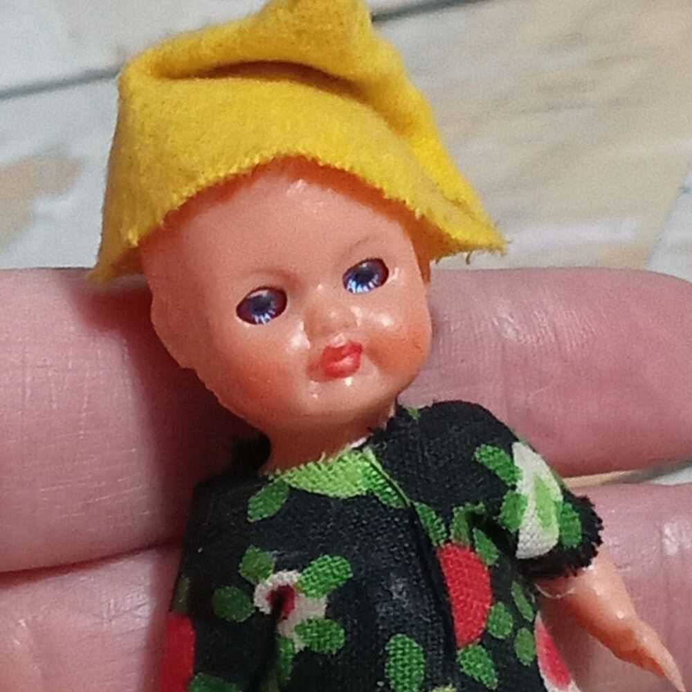 Vintage 1960s Miniature Kitsch Alpine Doll 4"  Pocket Toy Sleeping Articulated
